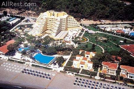 Royal Resort Hotel 